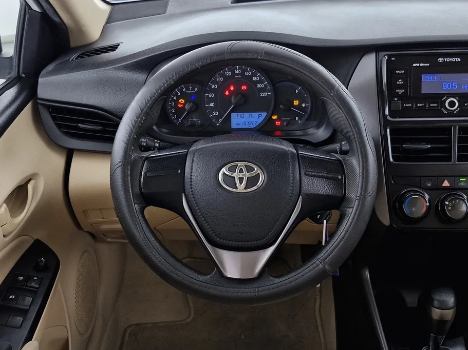 2021 Toyota Yaris  Y 
