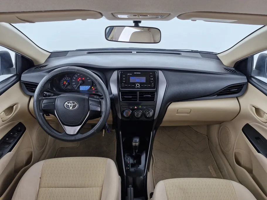 2021 Toyota Yaris  Y 