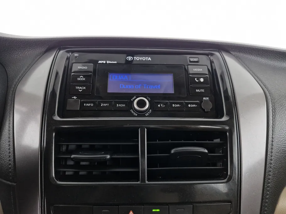 2021 Toyota Yaris  Y 