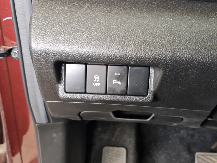 سوزوكي ارتيجا GLX 2025 