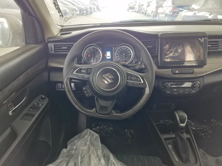 سوزوكي ارتيجا GLX 2025 