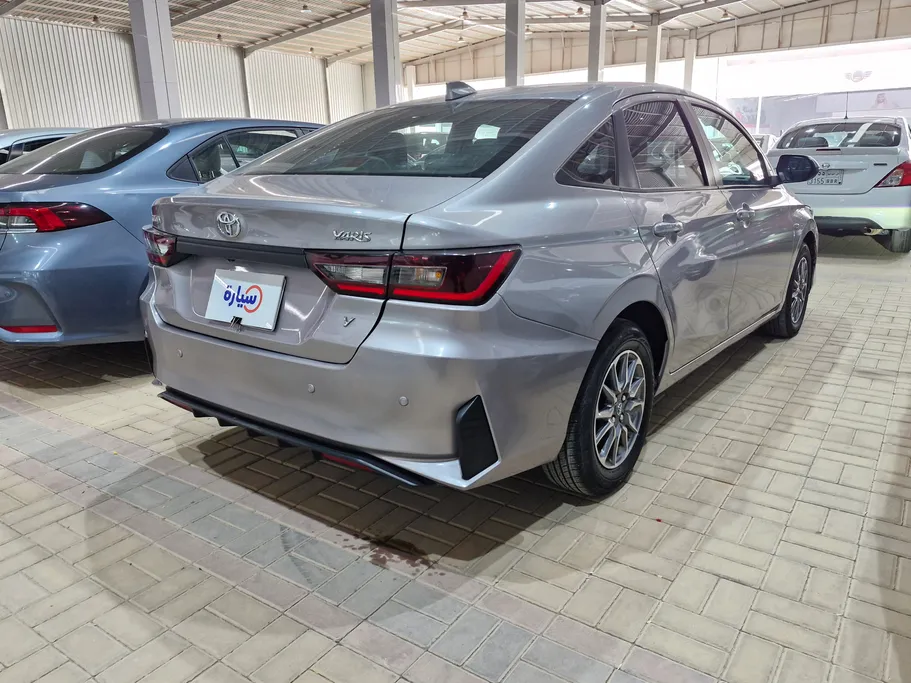 2023 Toyota Yaris  Y 