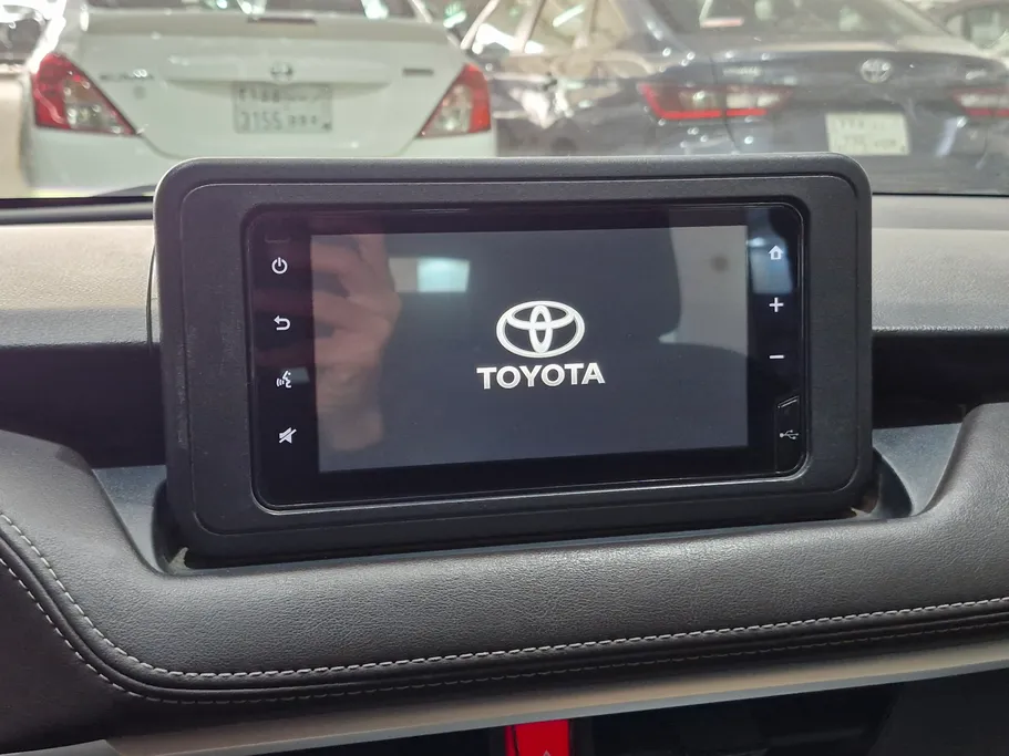 2023 Toyota Yaris  Y 