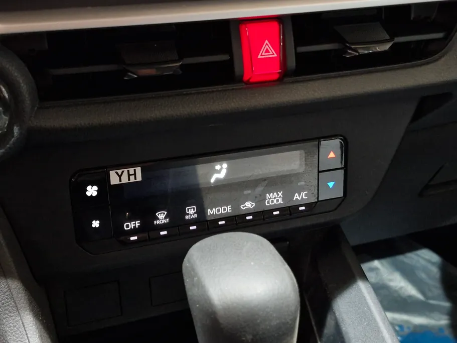 2023 Toyota Yaris  Y 