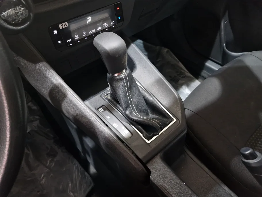 2023 Toyota Yaris  Y 