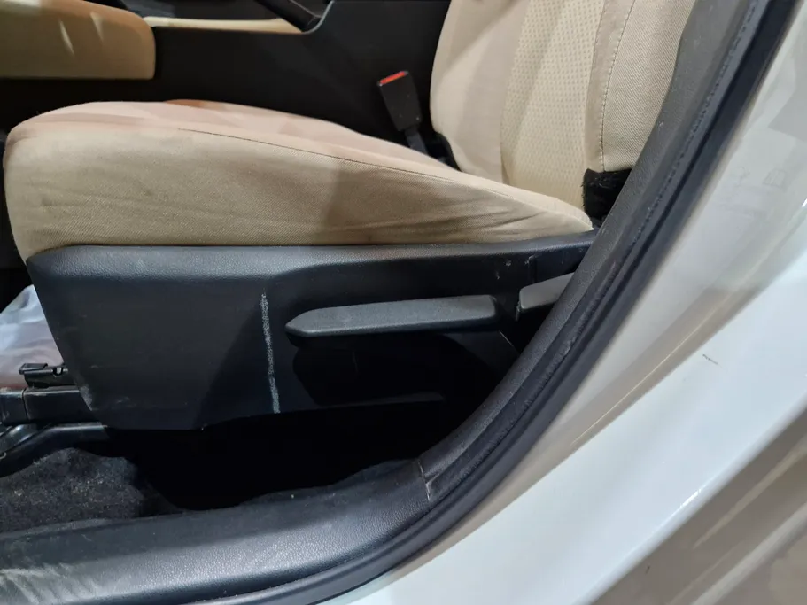 2023 Toyota Yaris  Y 