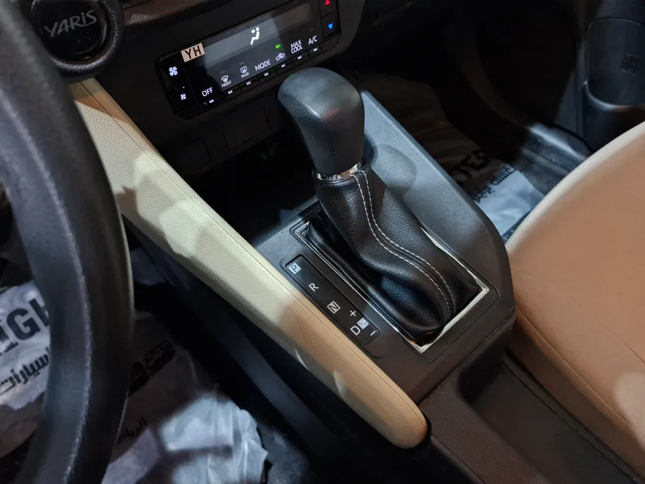 2023 Toyota Yaris  Y 