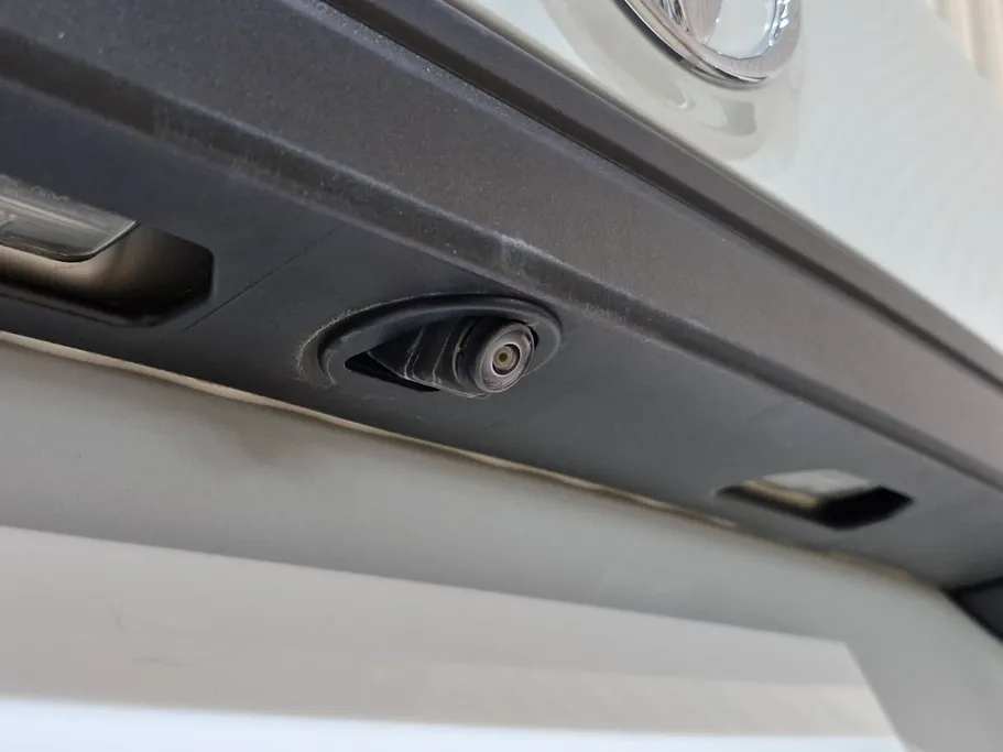 2023 Toyota Yaris  Y 