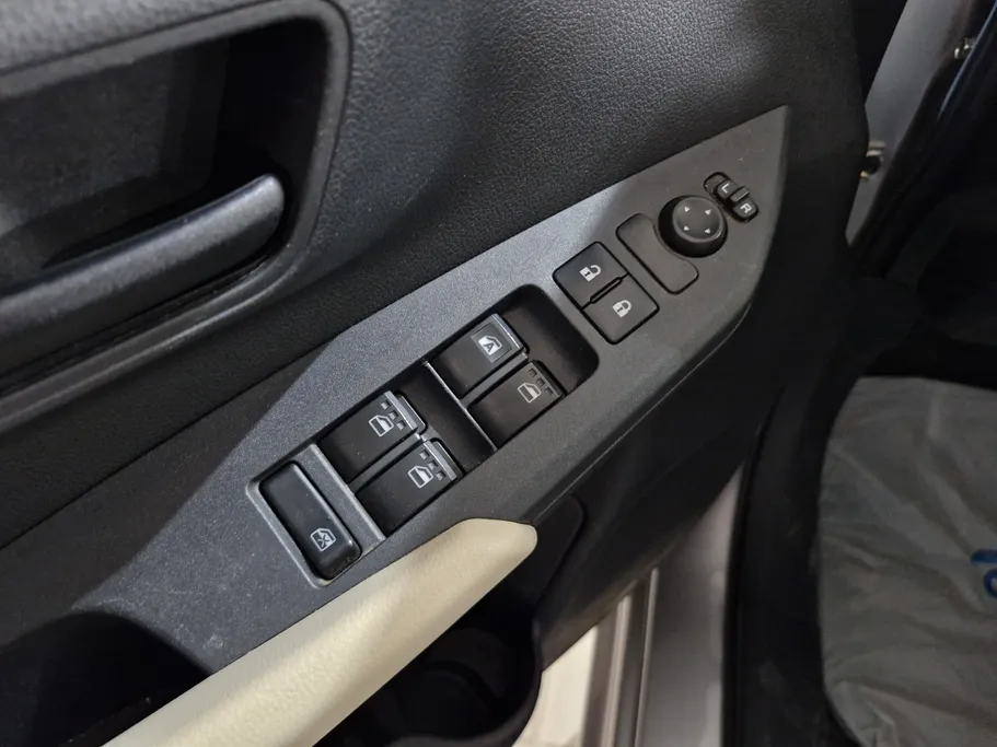 تويوتا يارس Y 2023 