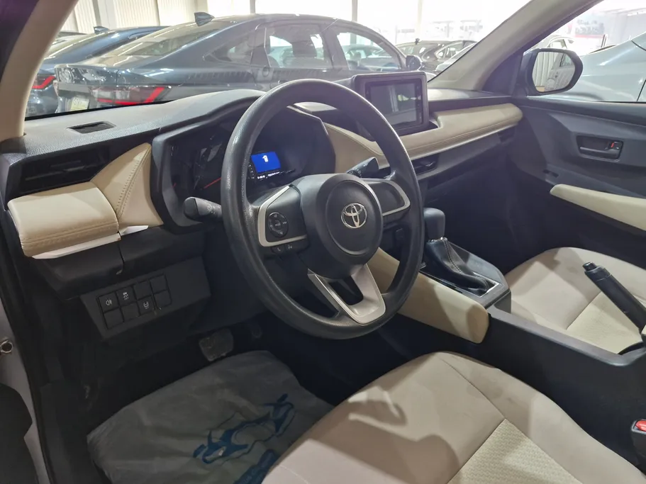 تويوتا يارس Y 2023 