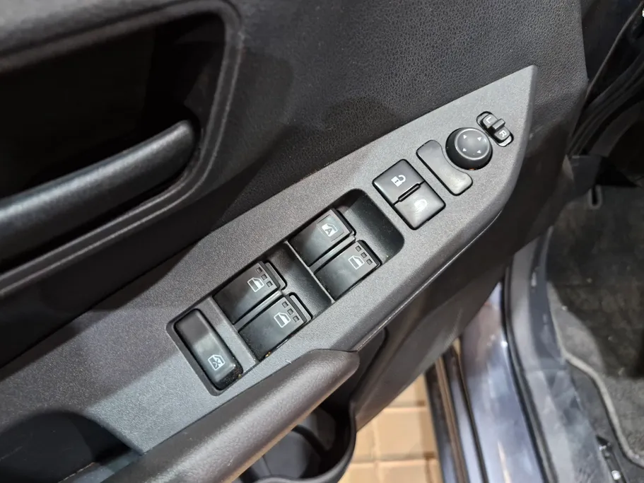 2024 Toyota Yaris  Y 