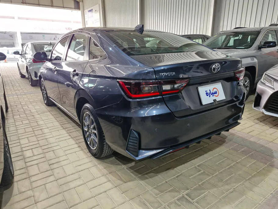 2023 Toyota Yaris  Y 