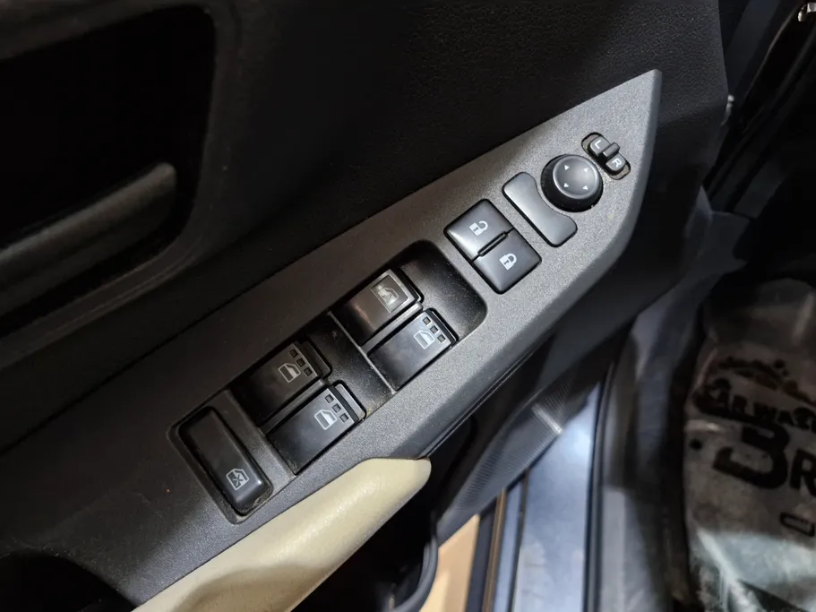 2023 Toyota Yaris  Y 