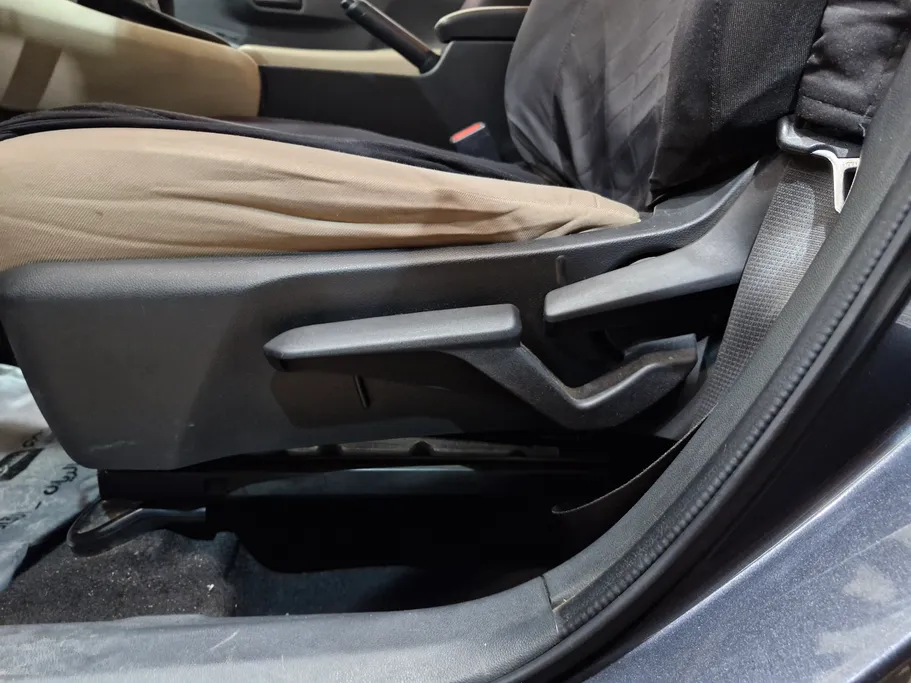 2023 Toyota Yaris  Y 