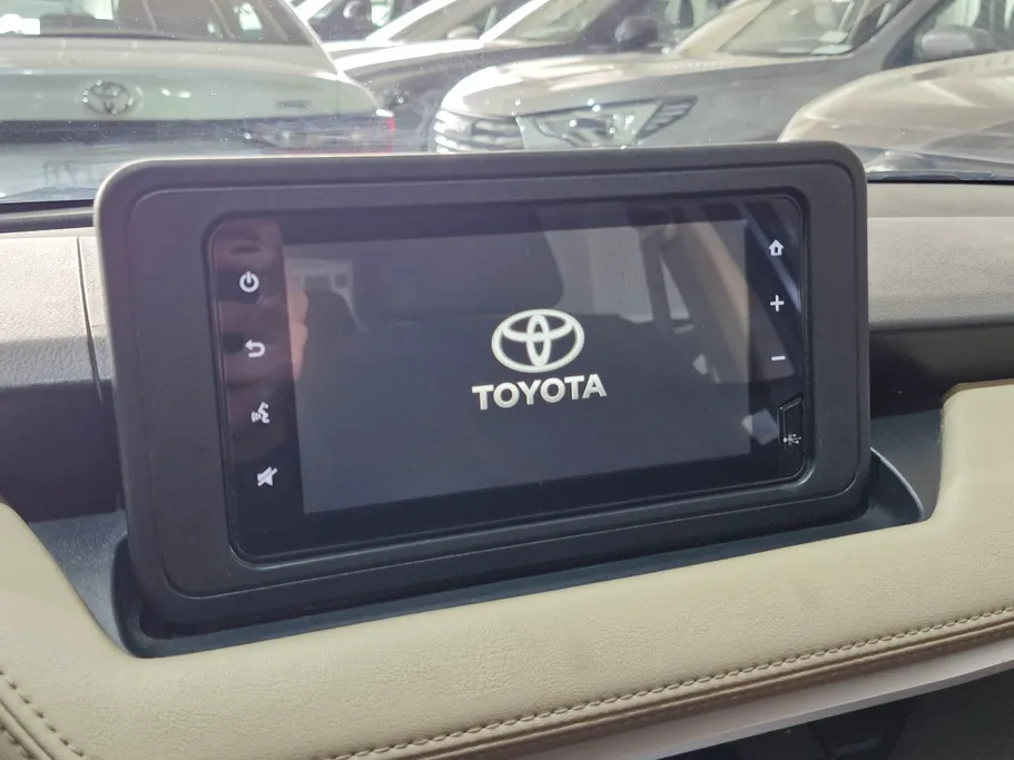 2023 Toyota Yaris  Y 