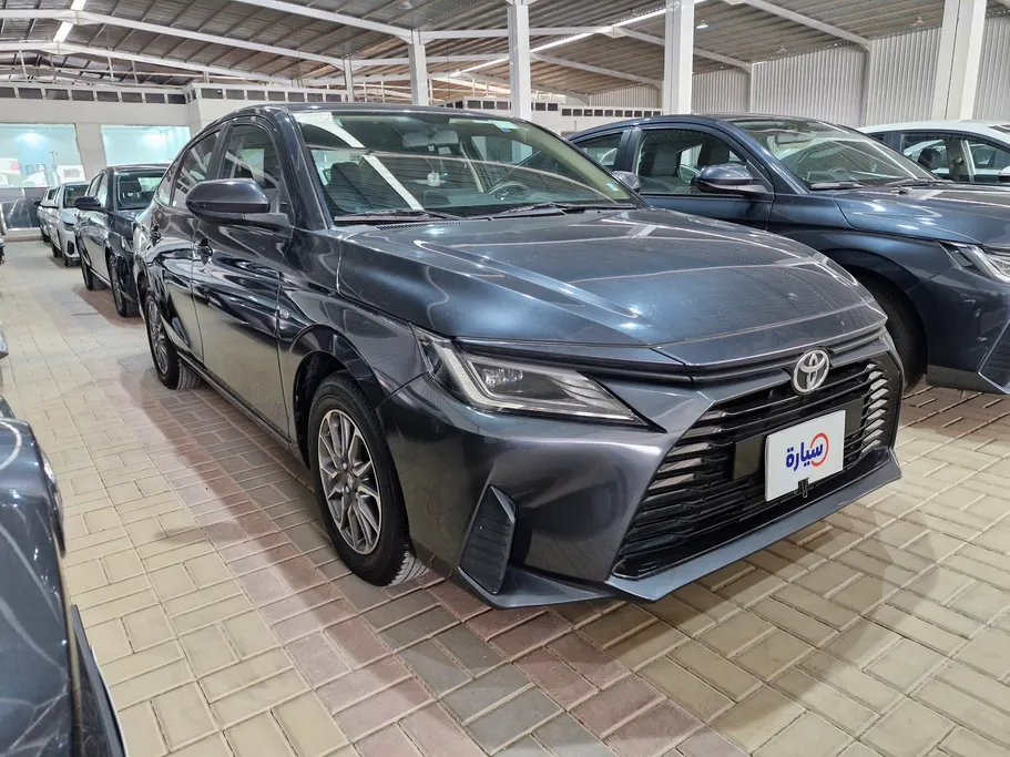 2023 Toyota Yaris  Y 