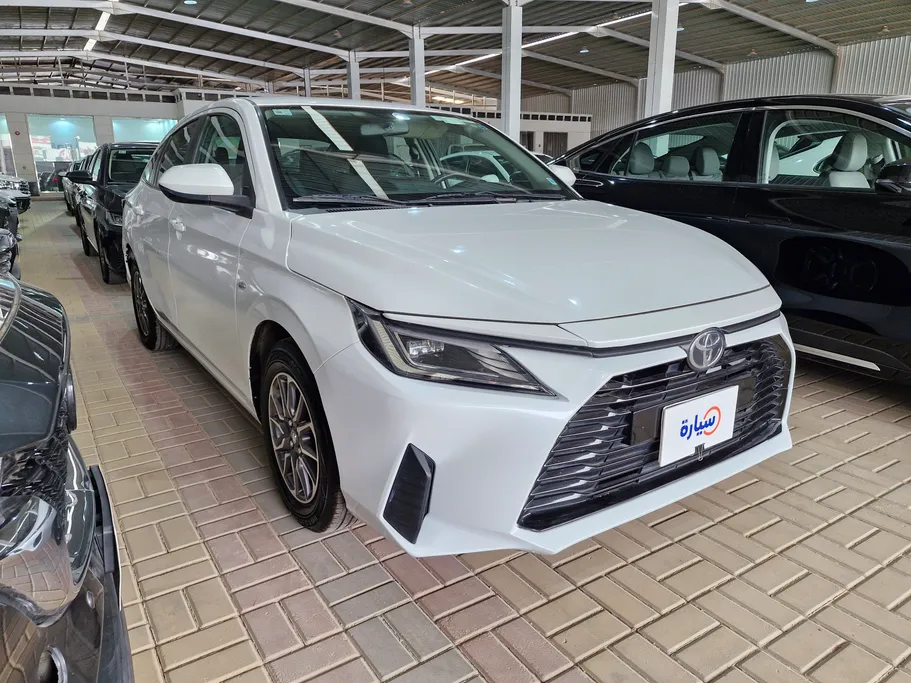 2023 Toyota Yaris  Y 