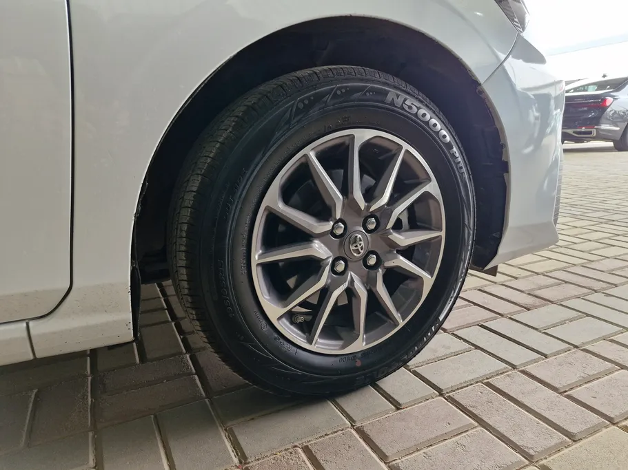 2023 Toyota Yaris  Y 