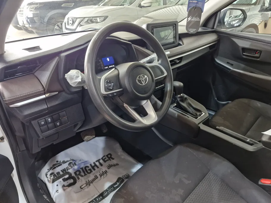 2023 Toyota Yaris  Y 