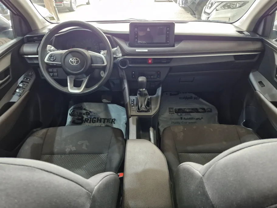 2023 Toyota Yaris  Y 