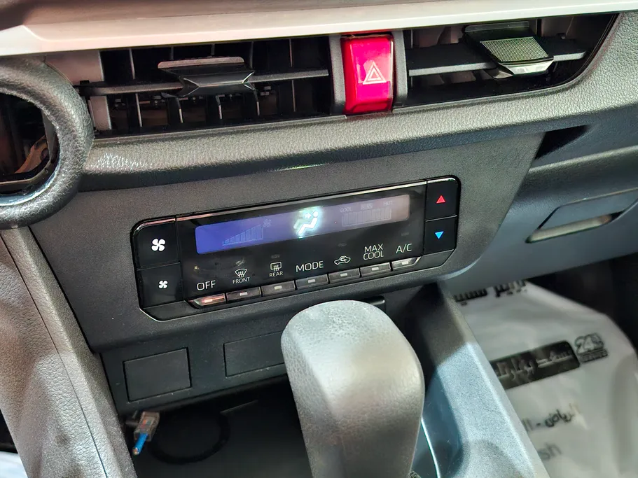 2023 Toyota Yaris  Y 