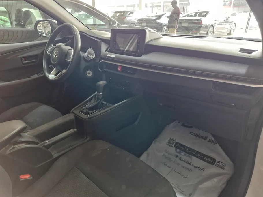 2023 Toyota Yaris  Y 