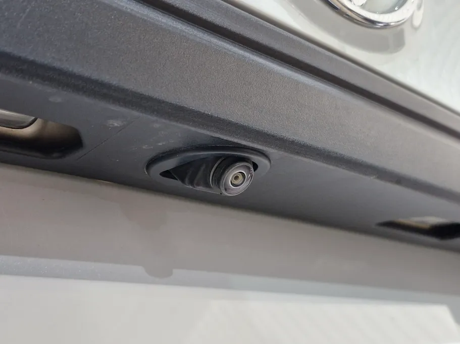 2023 Toyota Yaris  Y 