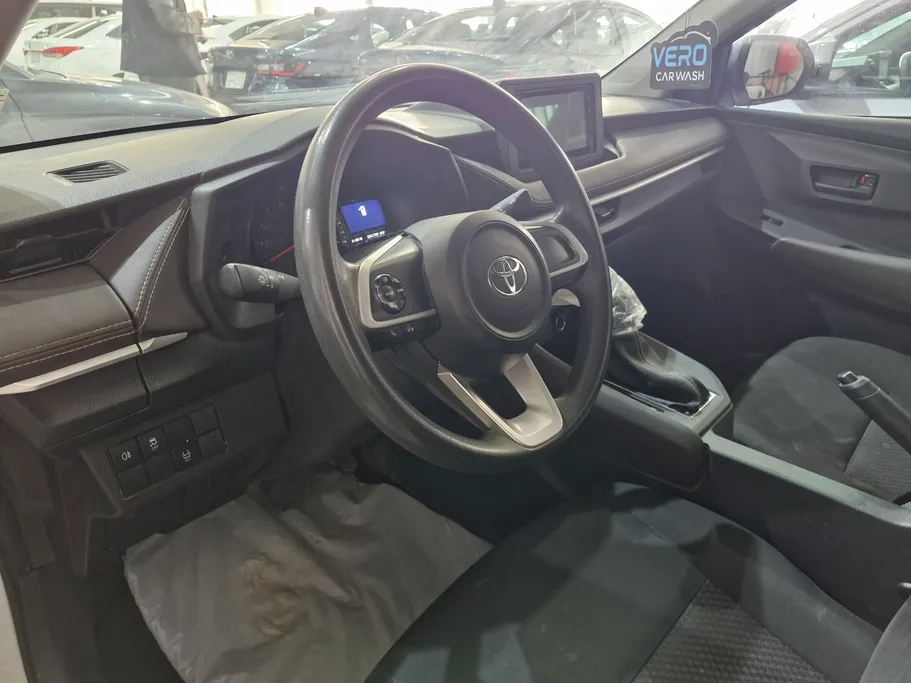 تويوتا يارس Y 2023 