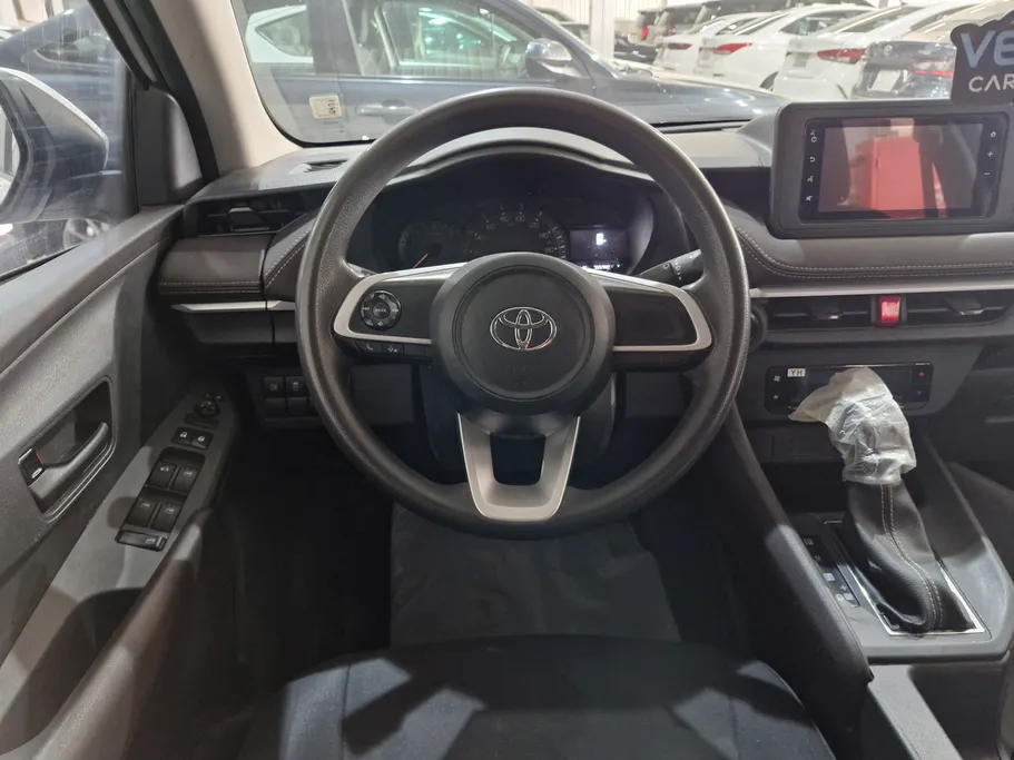 تويوتا يارس Y 2023 