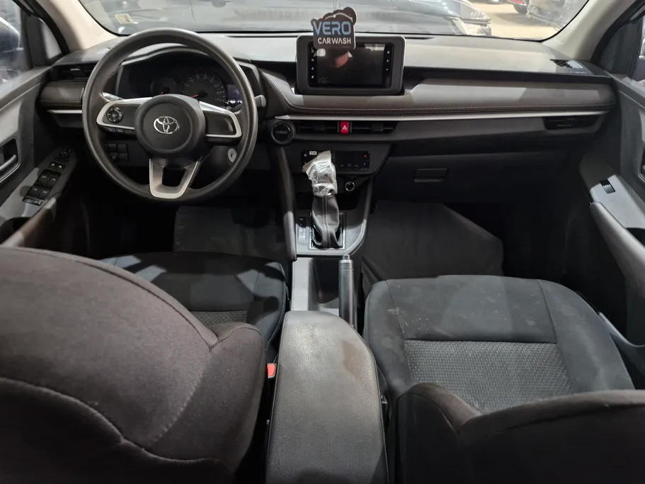 تويوتا يارس Y 2023 