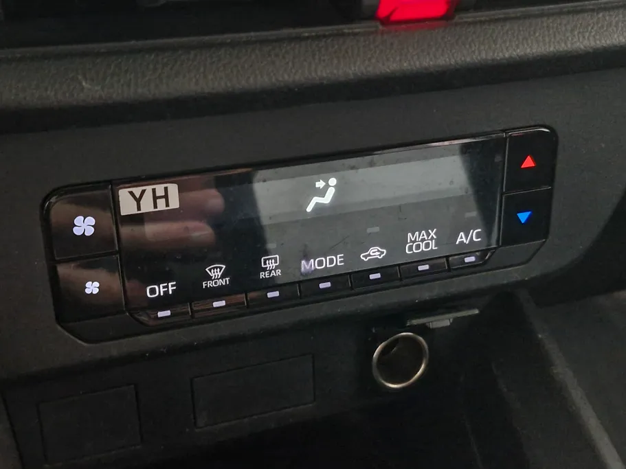 تويوتا يارس Y 2023 