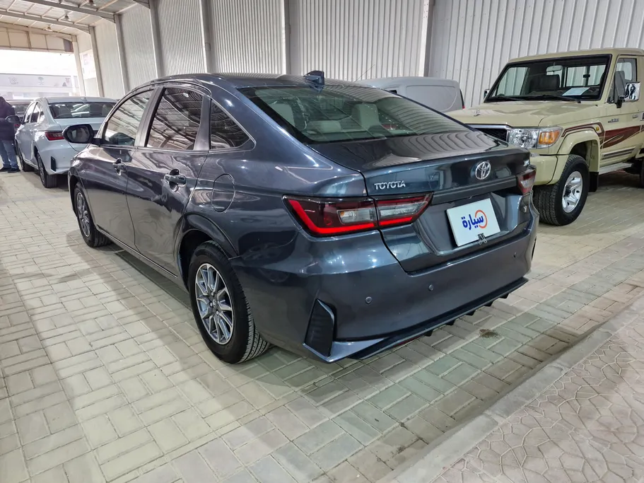 2023 Toyota Yaris  Y 