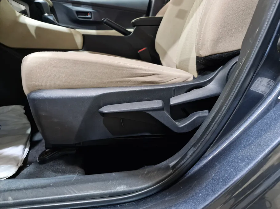 2023 Toyota Yaris  Y 