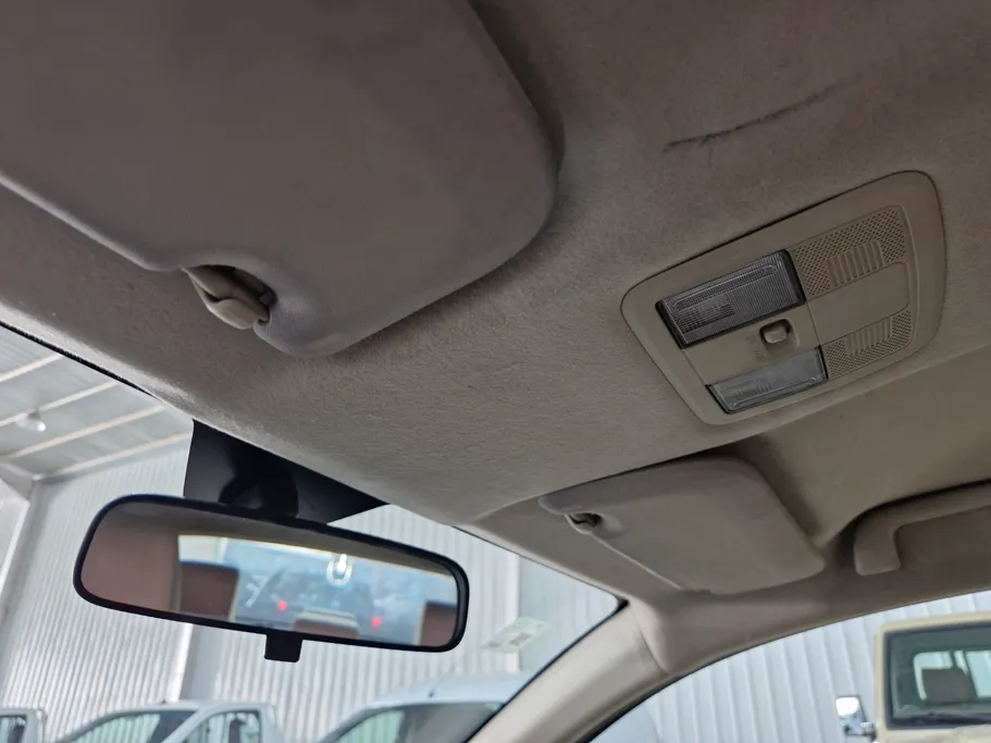 2023 Toyota Yaris  Y 