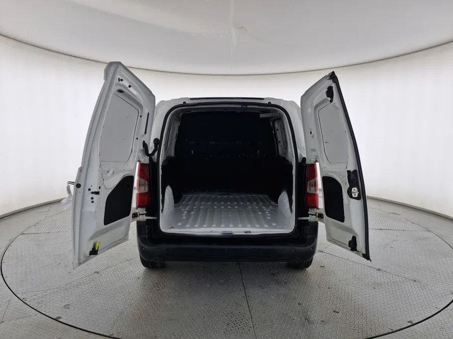 بيجو بارتنر Short van 2023 