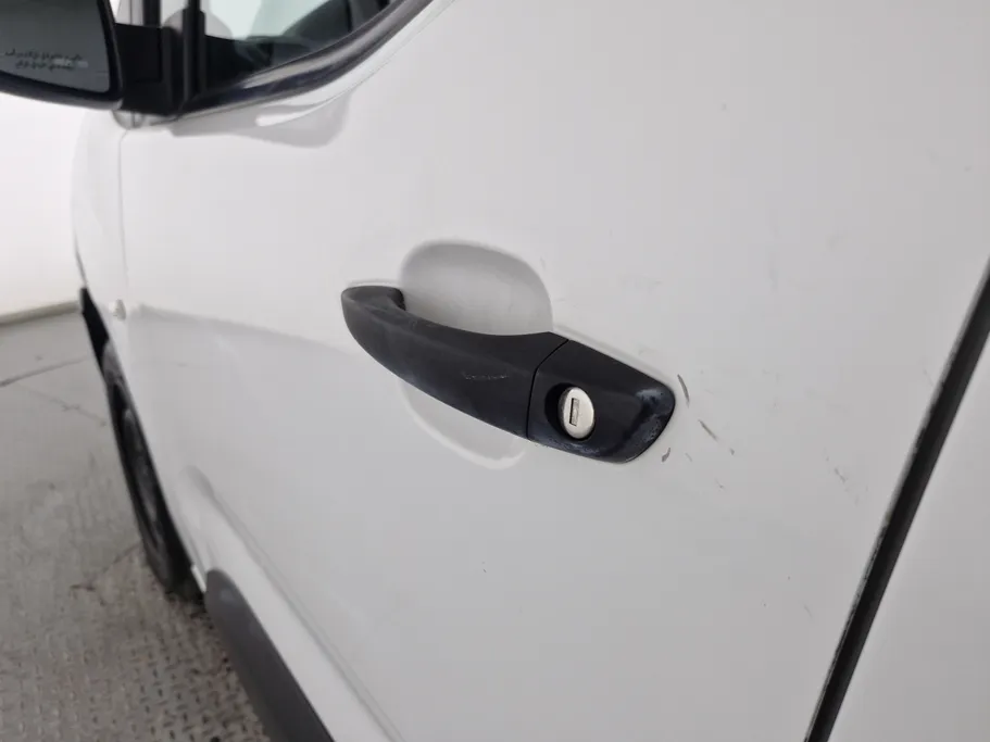 بيجو بارتنر Short van 2023 