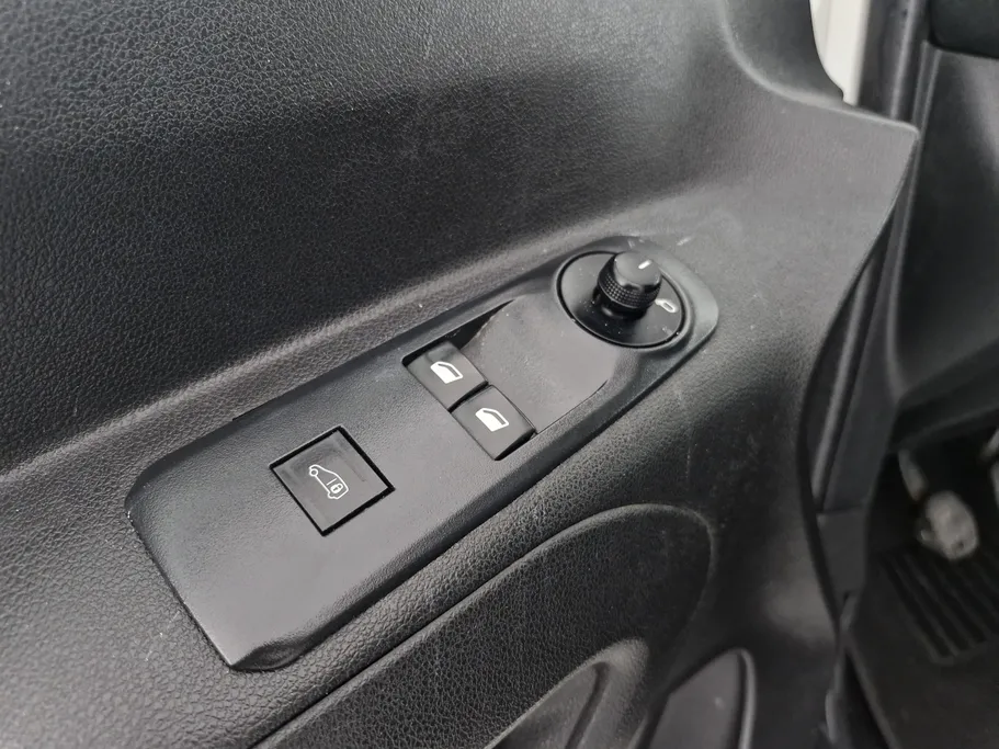 بيجو بارتنر Short van 2023 