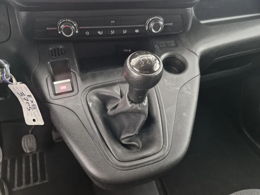 بيجو بارتنر Short van 2023 