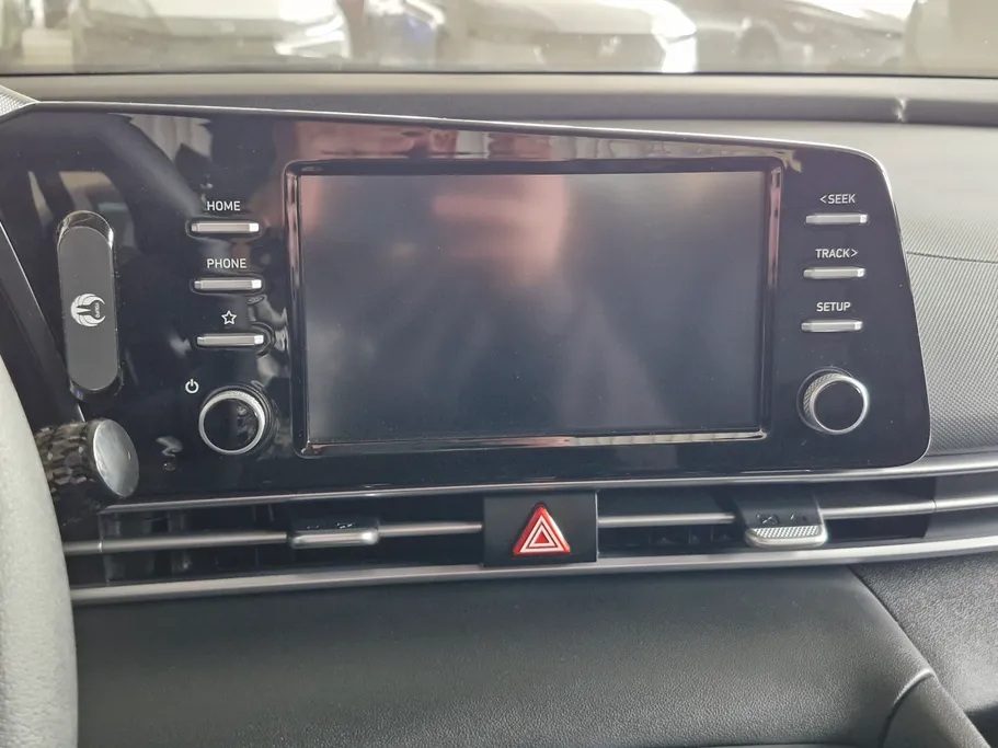 2023 Hyundai Elantra Smart 