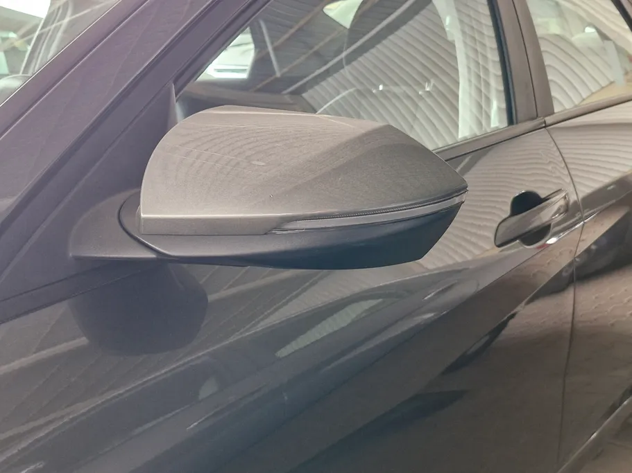 2023 Hyundai Elantra Smart 