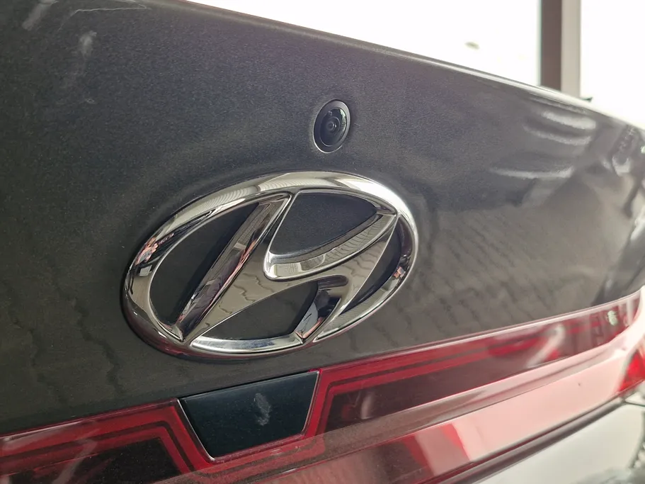 2023 Hyundai Elantra Smart 