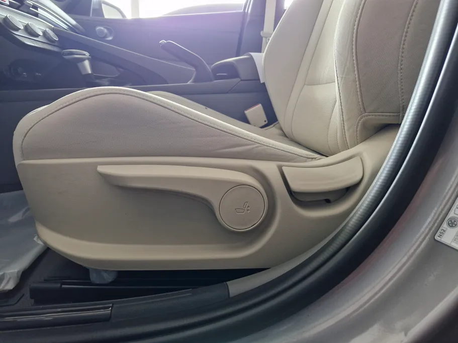 2022 Hyundai Elantra Smart 