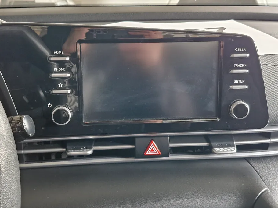 2023 Hyundai Elantra Smart 