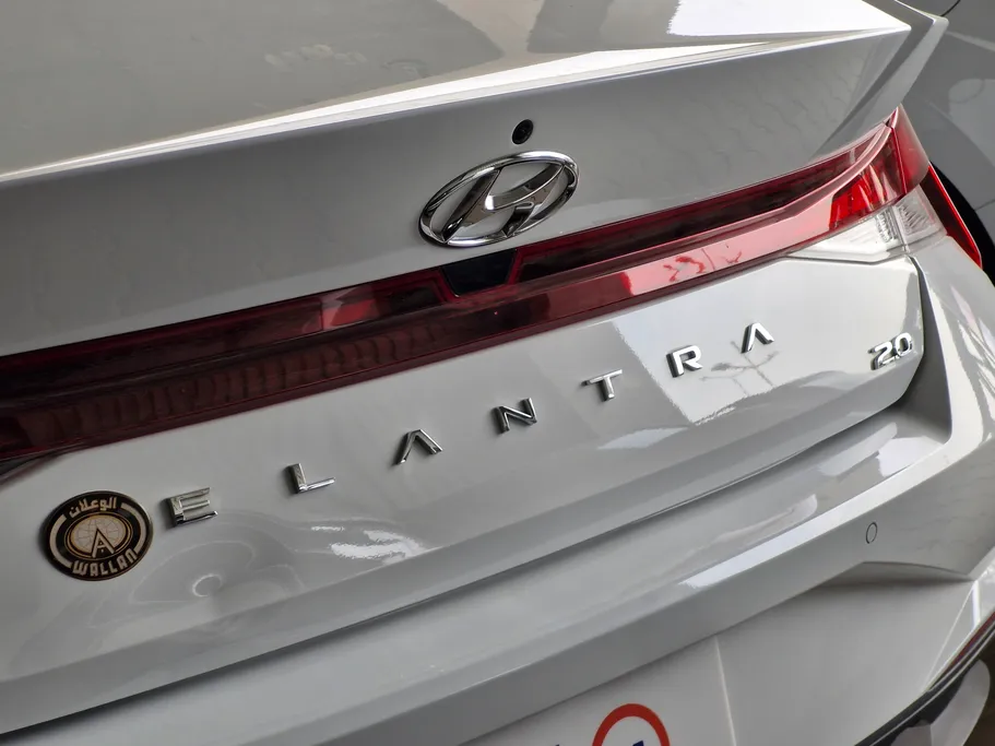 2023 Hyundai Elantra Smart 