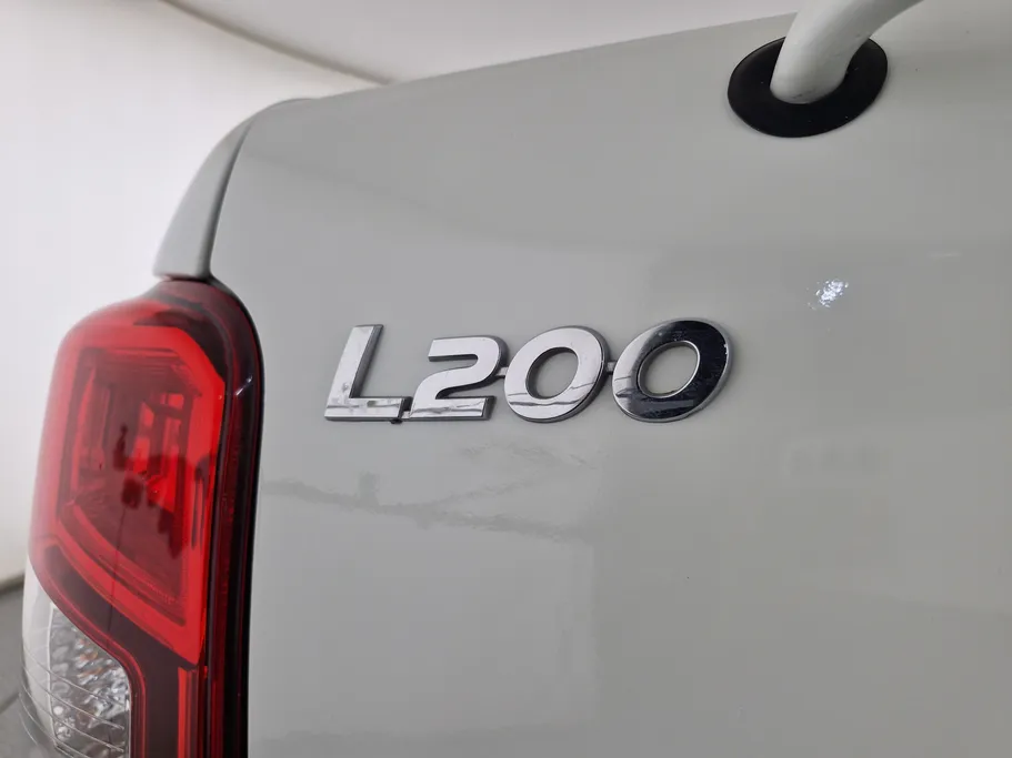 2021 Mitsubishi L200 DC 4x2 