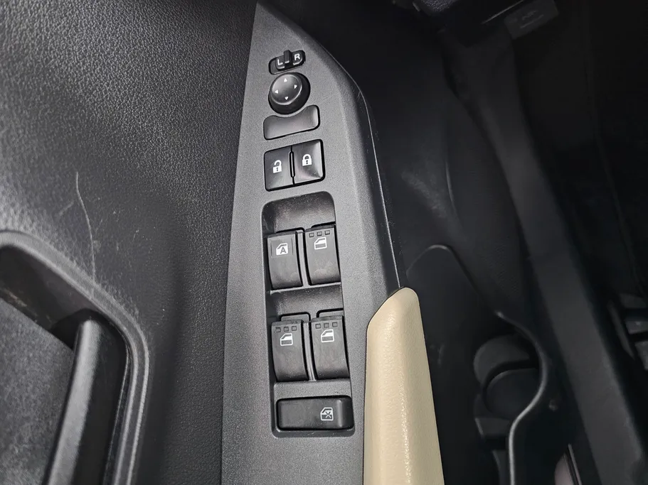 2023 Toyota Yaris  Y 