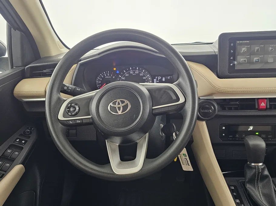 2023 Toyota Yaris  Y 