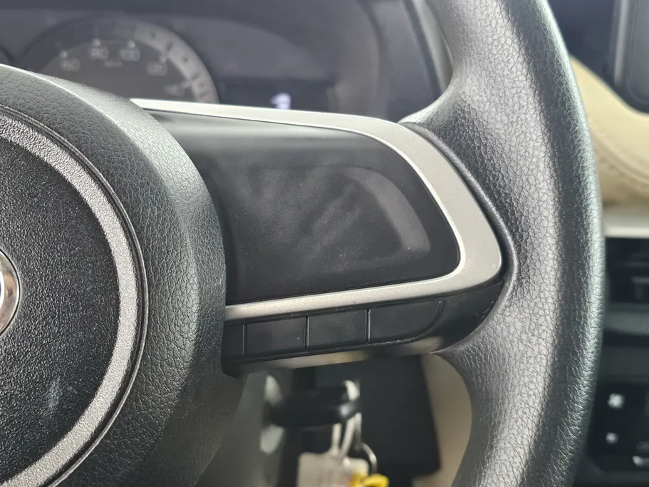 2023 Toyota Yaris  Y 