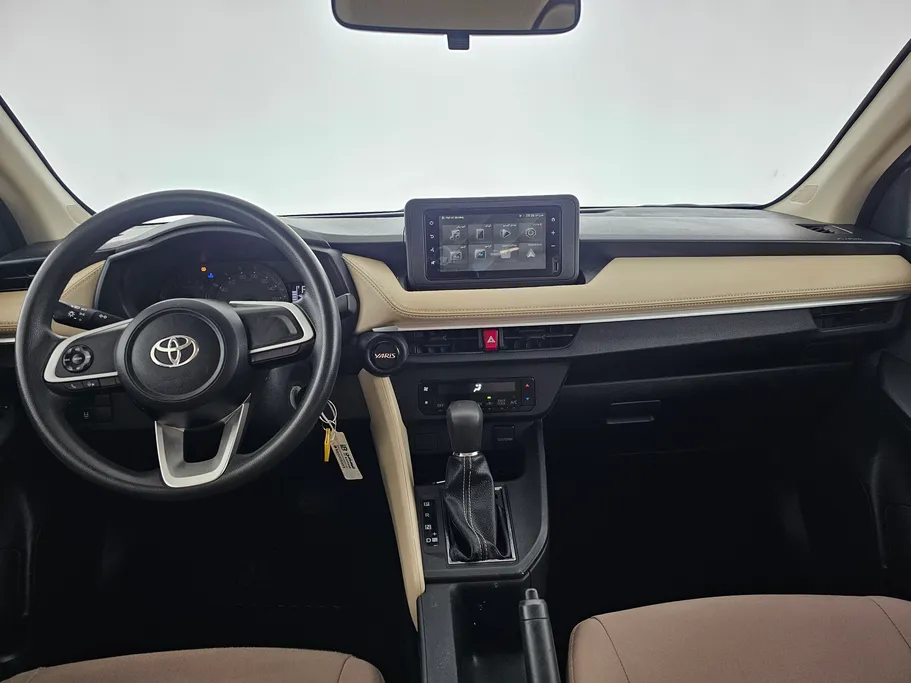 2023 Toyota Yaris  Y 