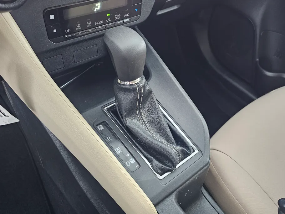 2023 Toyota Yaris  Y 